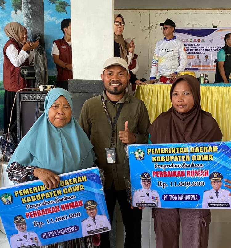 Tiga Maha Rewa Wujudkan Kepedulian Sosial Melalui Penyerahan Bantuan Perbaikan Rumah di Gowa