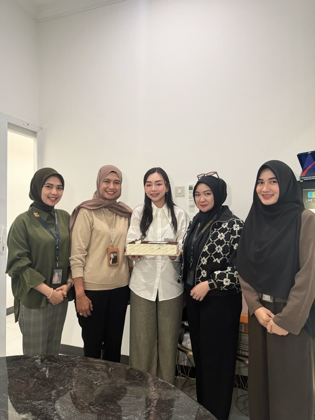 Tiga Maha Rewa Lakukan Kunjungan Silaturahmi dalam Rangka HUT Notaris Ibu Audrey K