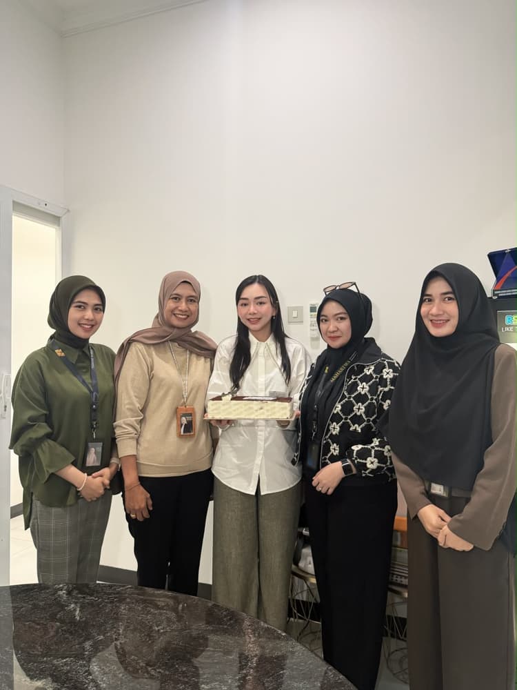 Tiga Maha Rewa Lakukan Kunjungan Silaturahmi dalam Rangka HUT Notaris Ibu Audrey K