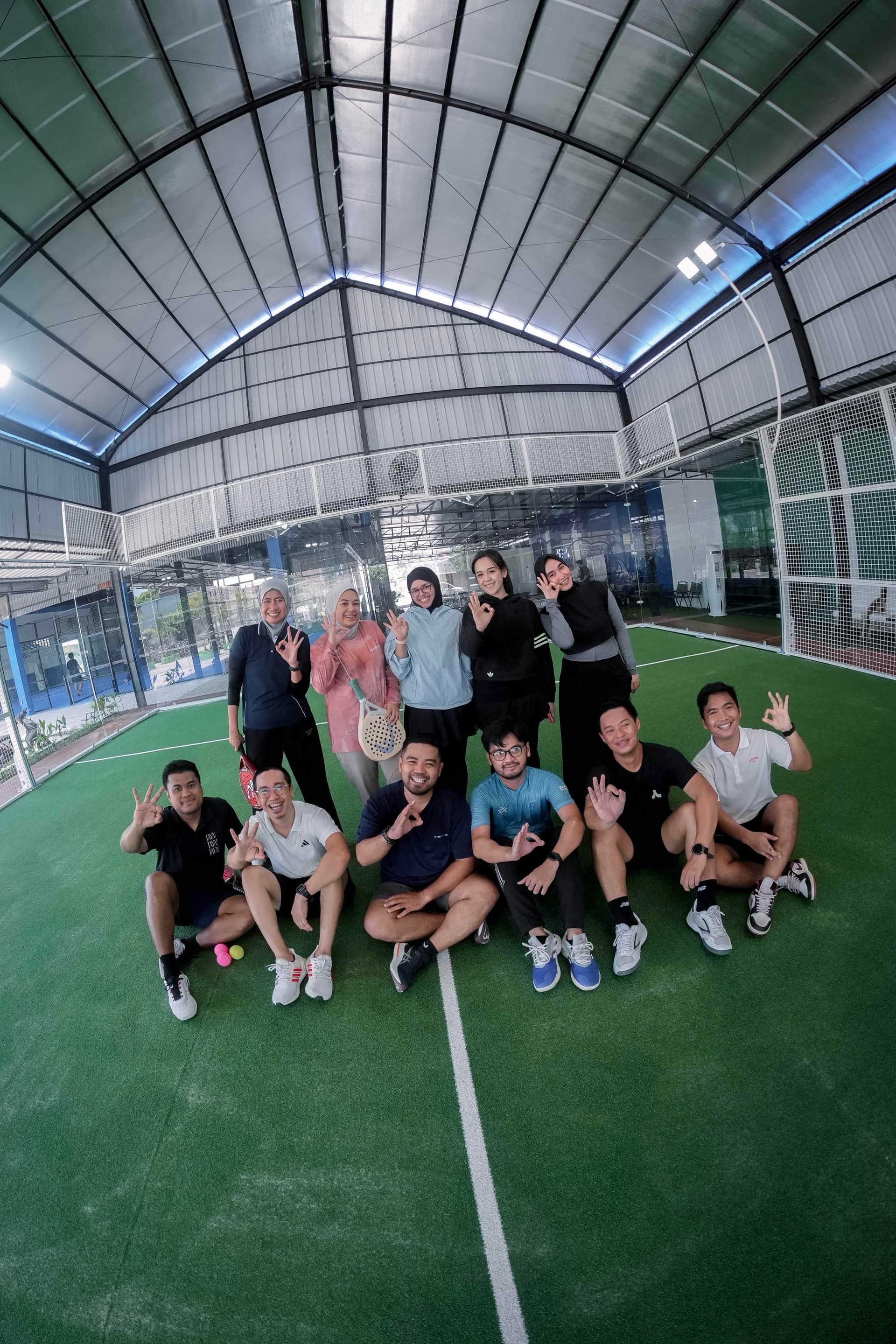 Kebersamaan dalam Fun Match Sport Padel Tiga Maha Rewa dan Bank BTN CBC